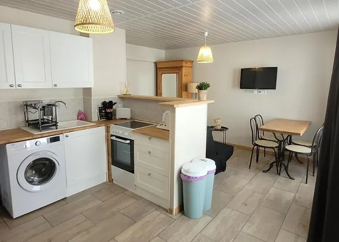 La P\'Tite Maison